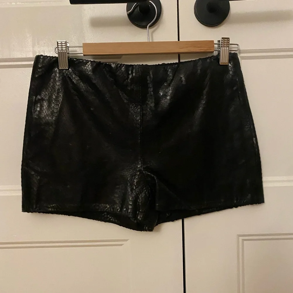 NWT J Brand Black Leather Shorts - Picture 13 of 13
